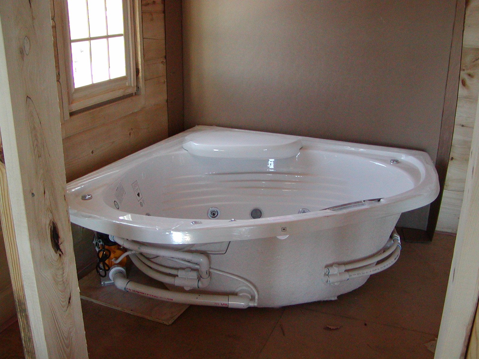 Ah....Hot Tub In Master Bedroom Bath